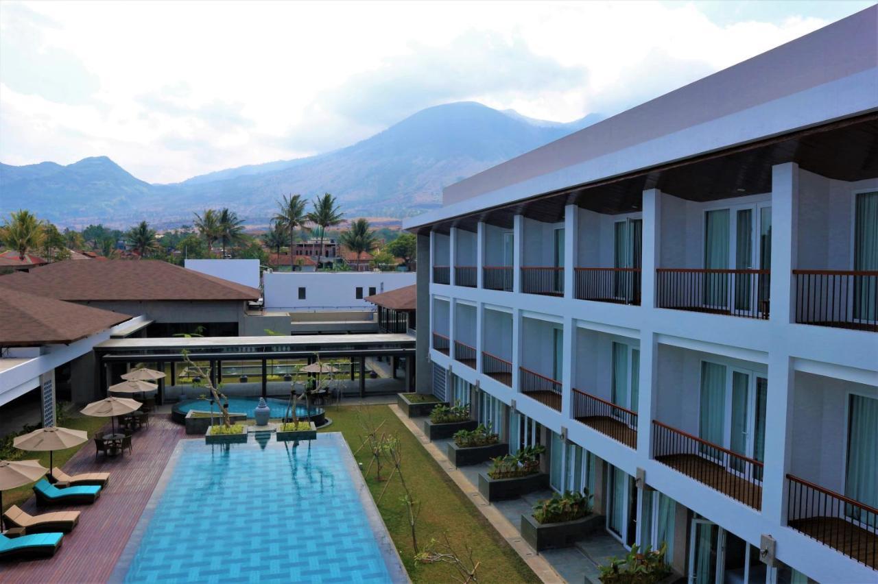 Hotel Santika Гарут Экстерьер фото