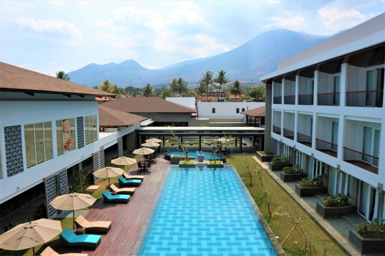 Hotel Santika Гарут Экстерьер фото